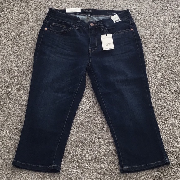 JUDY BLUE SKINNY FIT CAPRIS - NWT SIZE 7/28 - Picture 4 of 8